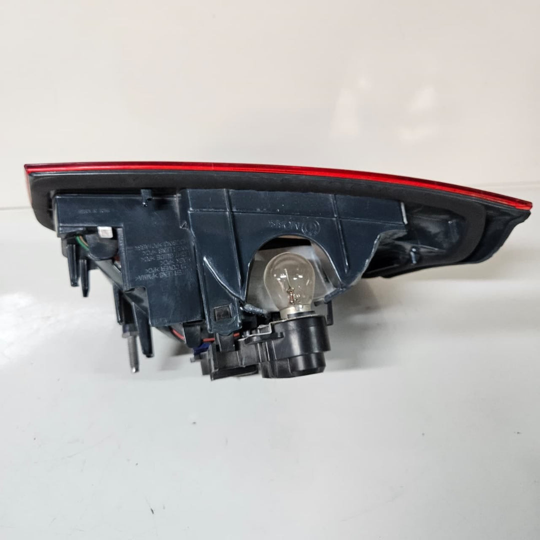 7372793-2012-2016 BMW 3 Series F30 F31 F35 M3 F80 Left Tailgate Taillight OEM