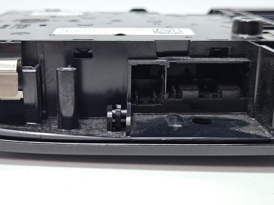 9348998-2014-2020 BMW X2 F39 RHD Interior Roof Light OEM