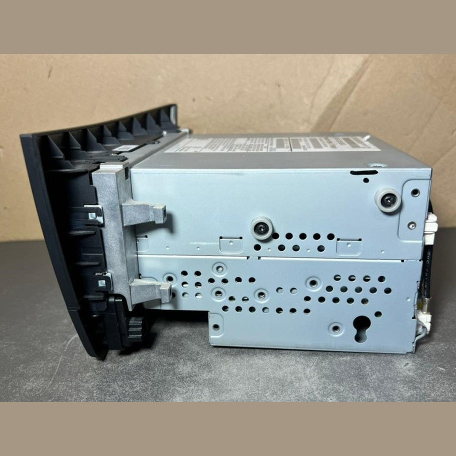 Mercedes W204 Navigation Command Radio Audio Head Unit CD Player A204 9006308