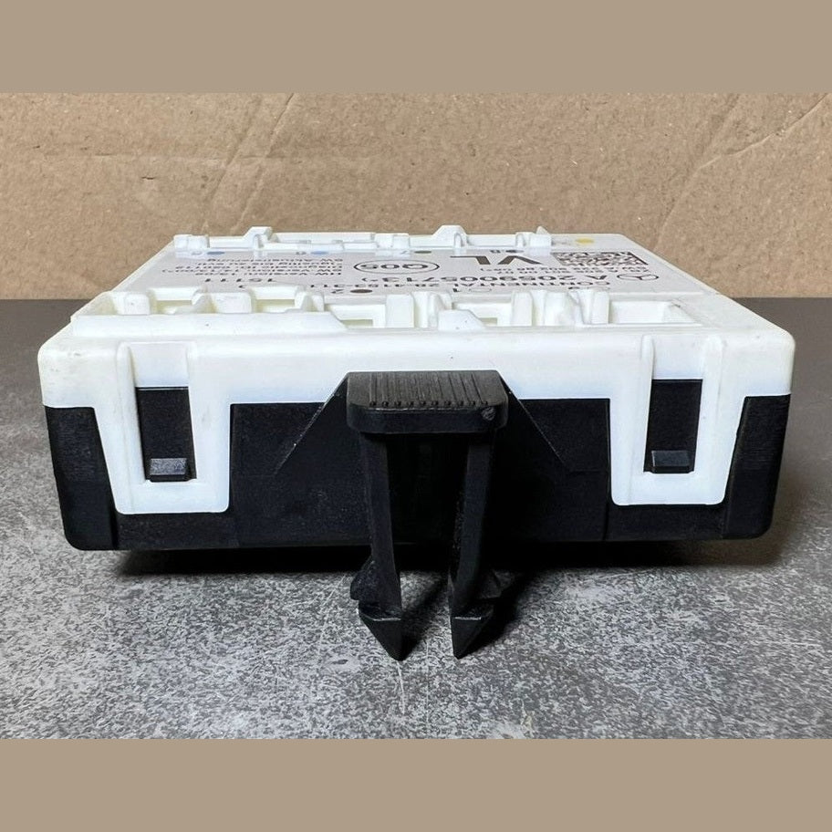 Mercedes-Benz W205 C-Class Front Left Side Door Control Module A205 9005713 OEM