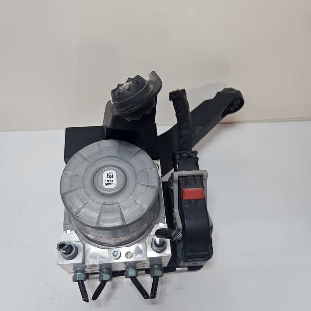 2020 BMW M235i xDrive ABS Anti Lock Brake Pump Module Assembly 5A6DC86