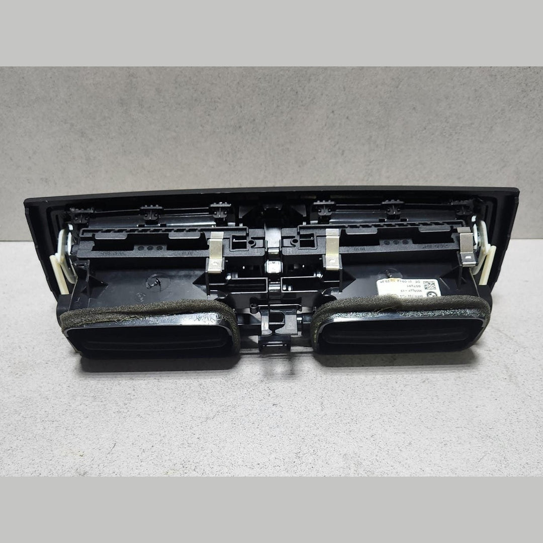 BMW Dashboard Center Air Vent 92053571 Series F20 F21, 2 Series F22 F23