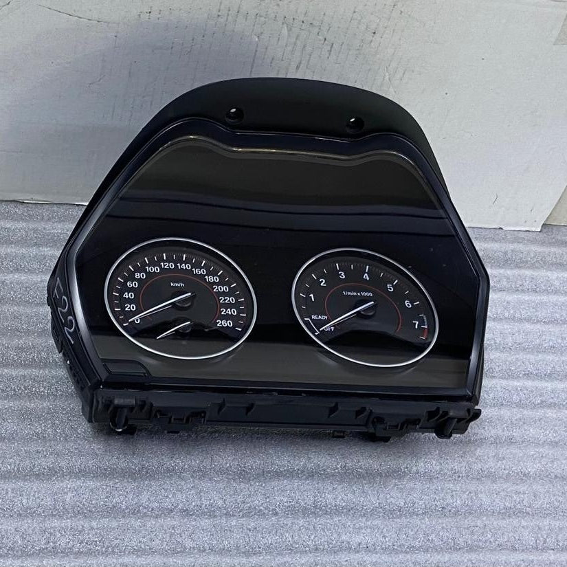 OEM BMW F20 F21 F22 F23 Instrument Cluster Speedometer KMH VDO 9363217