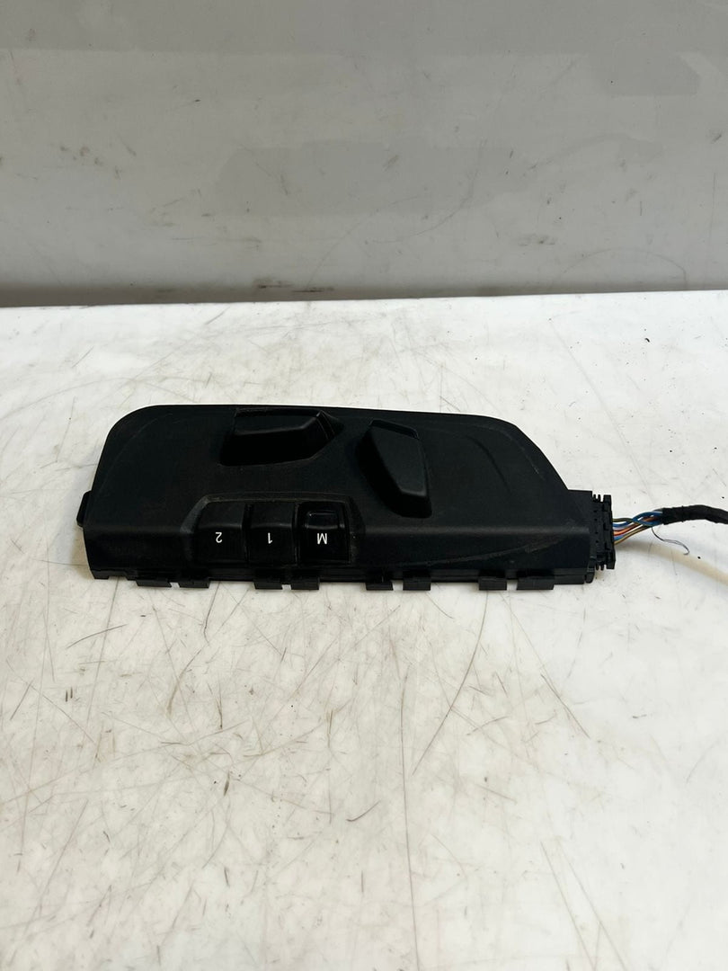 2010-2014 BMW Suzuki Kizashi Seat Adjustment Switch 9347402 OEM