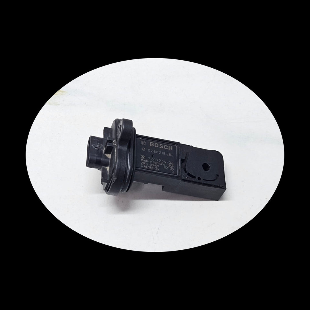 2013-2017 BMW 750i 7 Series F01 F02 F03 F04 Mass Air Flow Sensor 7613234 OEM