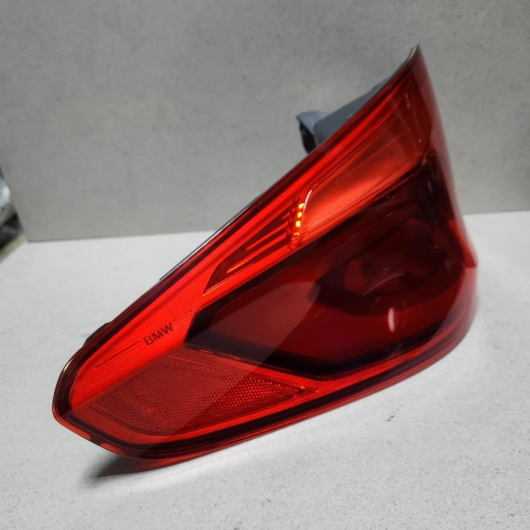 2017-2023 BMW 530i Left Outer Tail Light 7376469 530i 540i 530e M5 G30 F90