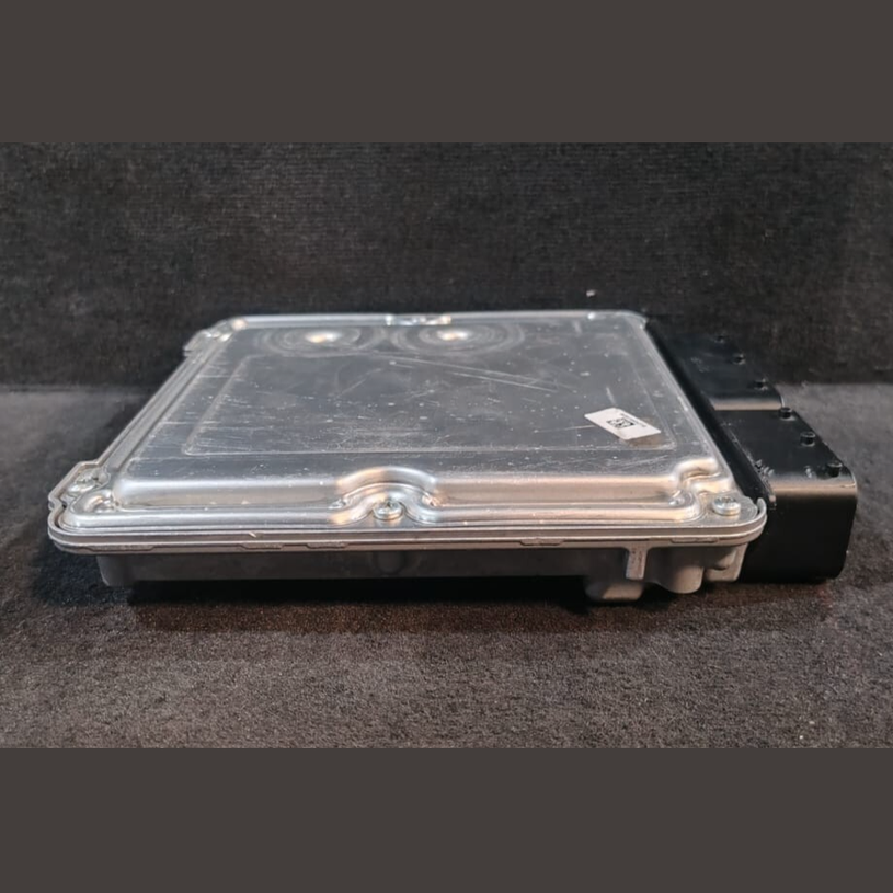 OEM  BMW X3 F25 3.0D N57 AUTO ENGINE CONTROL UNIT  ECU ONLY  DDE - 8511907