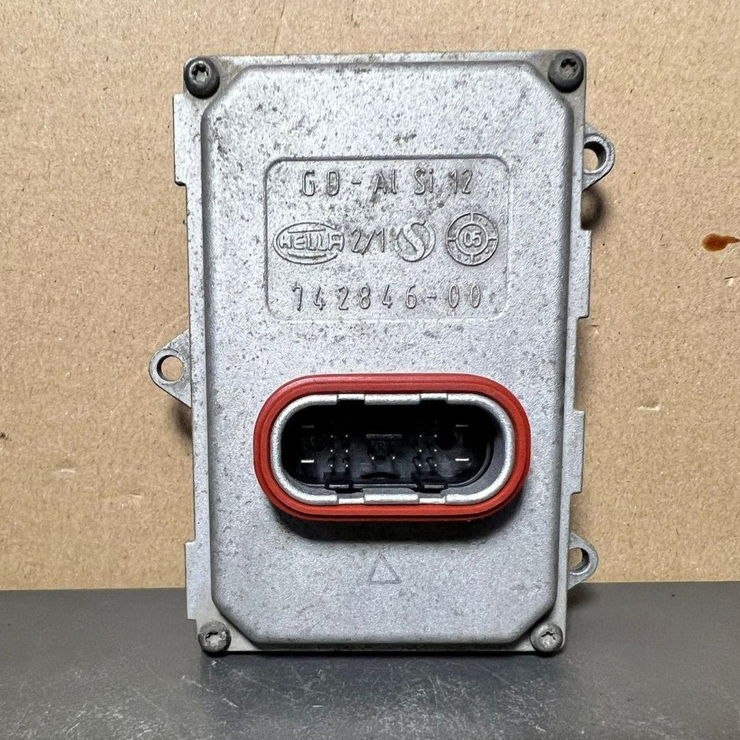 Mercedes W212 W204 Xenon Light Headlight Control Module Unit A002 8206026 OEM