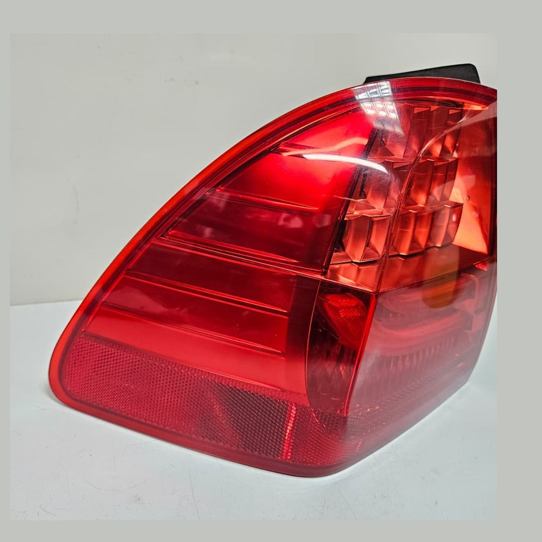 OEM BMW 3 Series E91 Rear Tail Light Left 7289431