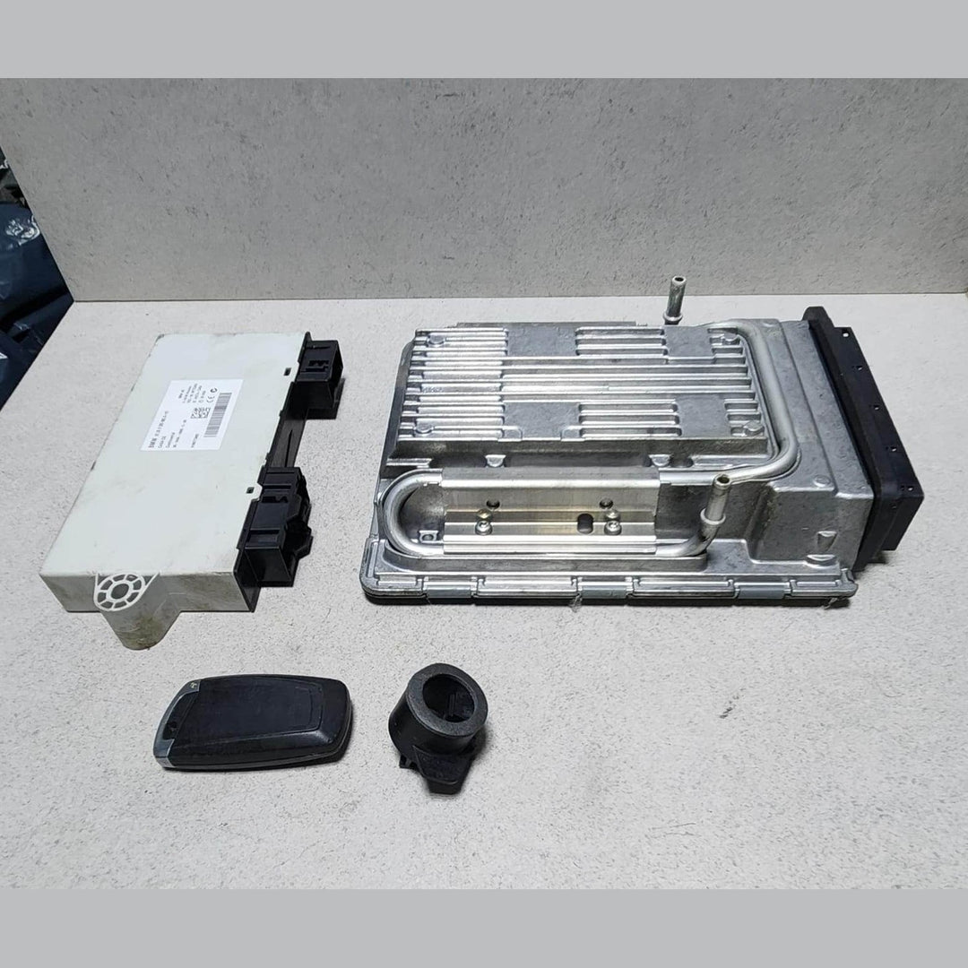 2009-2012 BMW 750i Engine Control Module 7598345