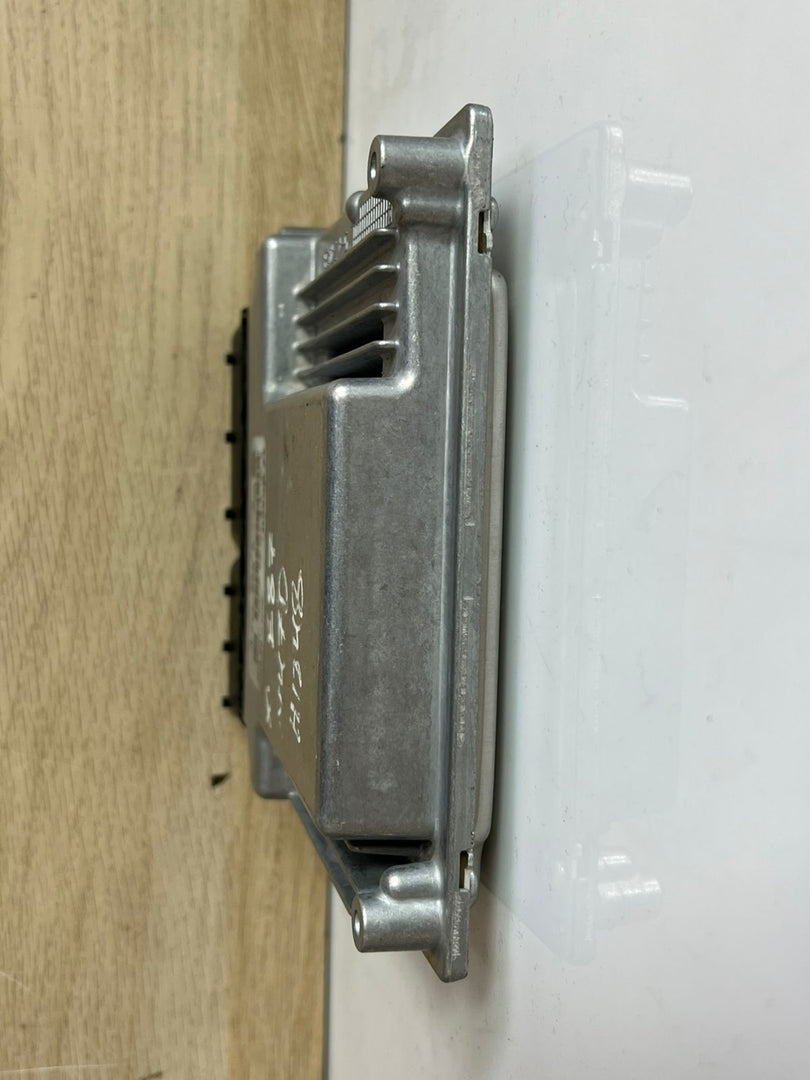2010-2015 BMW X1 E87 N47D Engine Control Unit 8506442