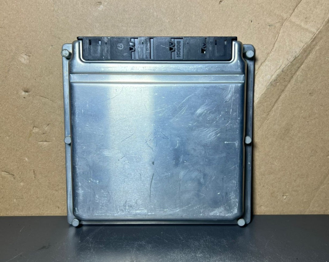 01-06 Mercedes W220 S-Class Engine Control Module Unit ECM ECU A113 1532279 OEM