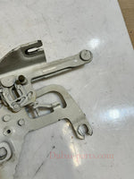 Load image into Gallery viewer, 2014-2019 BMW X5 F15 Bonnet Hinge FRONT RIGHT LEFT 4822222 4822221 OEM
