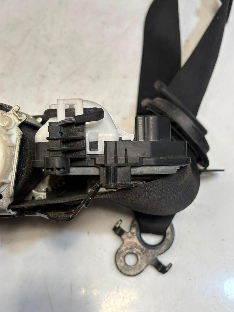 2017 BMW 740i 7 Series G11 G12 Front Seat Belt 34168735C OEM