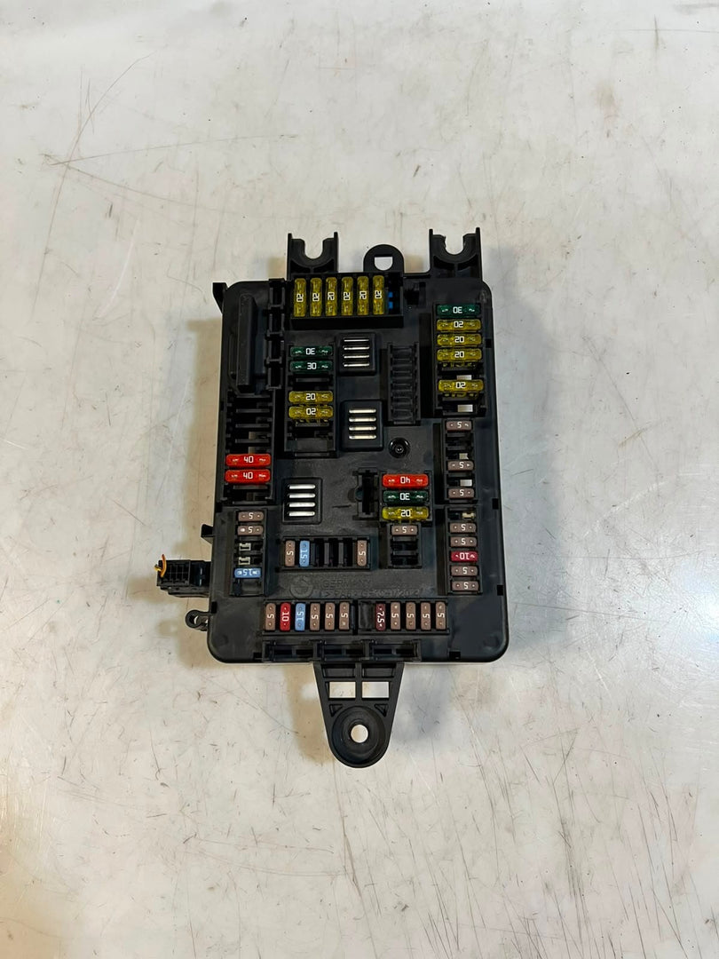 2012-2016 BMW 3 Series F30, F31, F32, and F35 328i Fuse MODULE Box 9261112 OEM