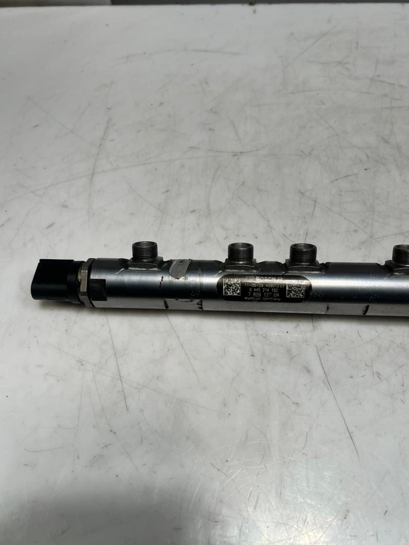 BMW 1' F10 F30 E90 E81 E87 N47 2.0L Fuel Injection Rail With Sensor 7809127 OEM
