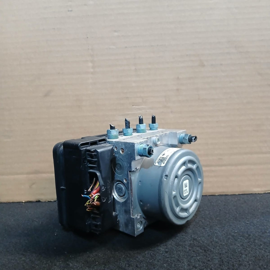 BMW F20 F30 F32 ABS Brake Pump Anti Lock DSC Dynamic Stability Control 6861376