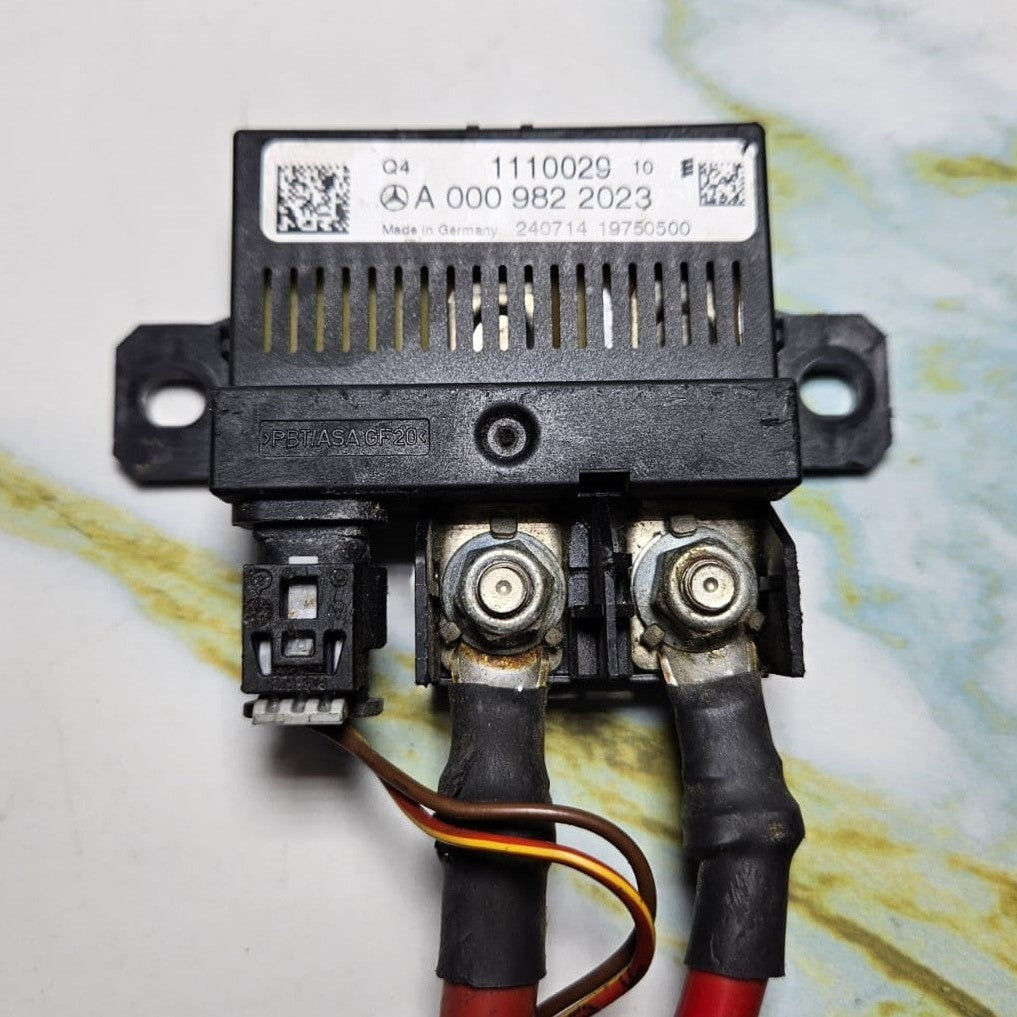 2013-2020 Mercedes-Benz Battery Control Relay Control Module 0009822023 OEM