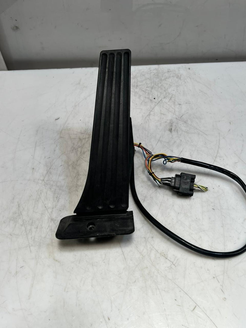 2007-2011 BMW 3 5 Series E90 E92 328i 335i F10 Accelerator Pedal 6789998 OEM