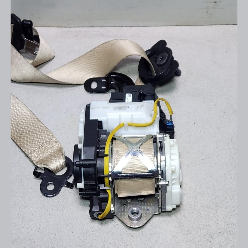BMW Upper Seat Belt Front Right 7430118 5 Series G31 540iX
