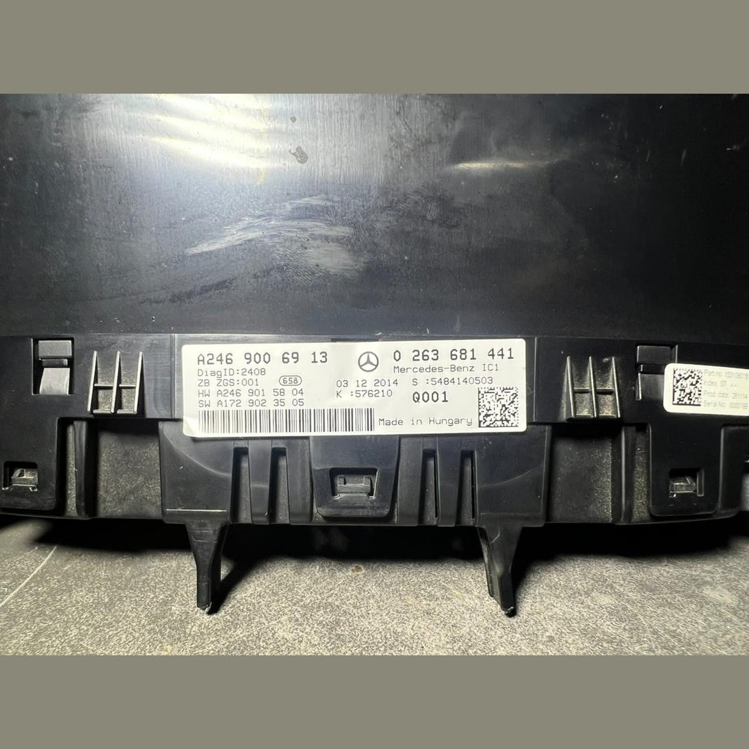 2012-2014 Mercedes-Benz W246 B-Class Instrument Cluster Speedometer A246 9006913