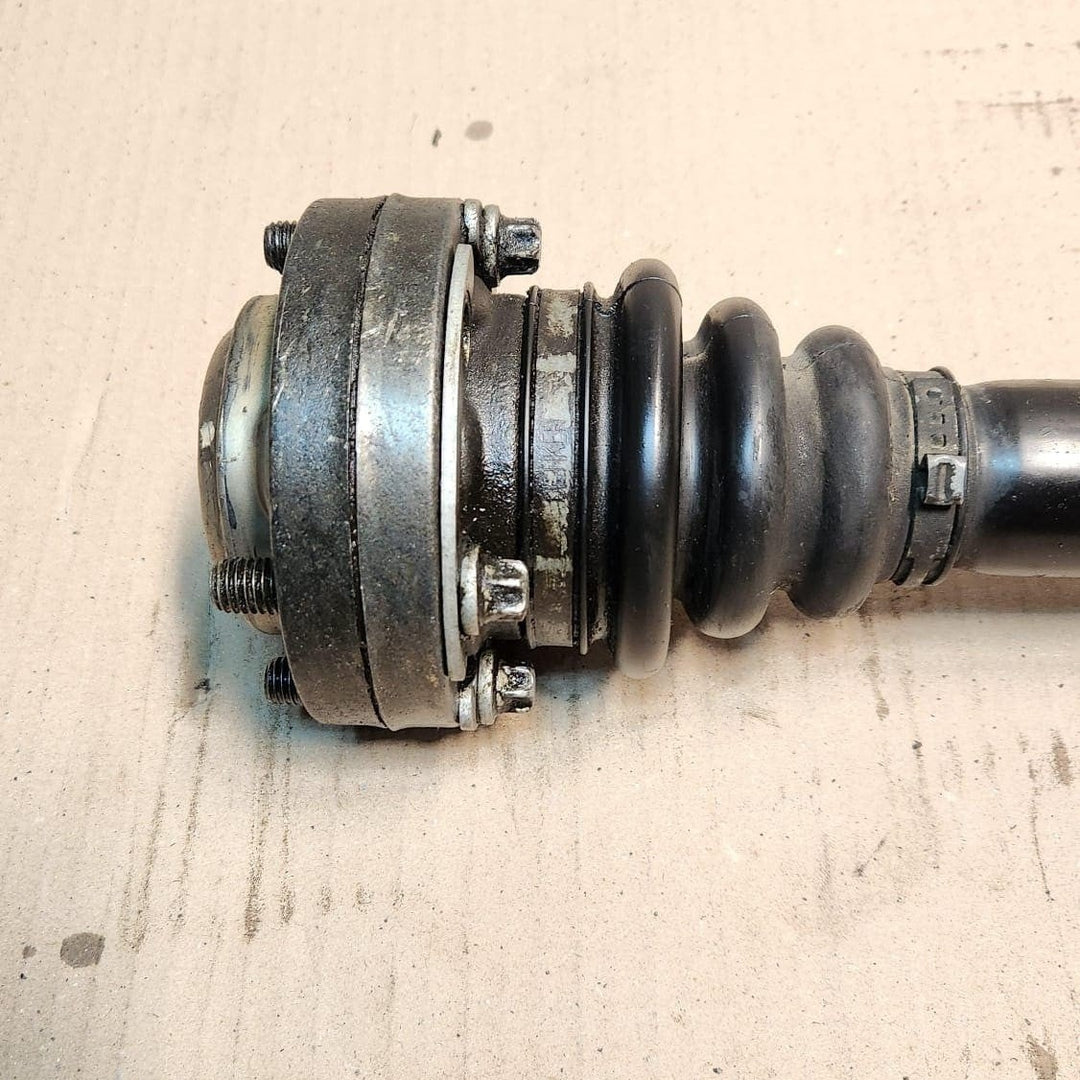 2004-2010 BMW 530i Rear Driveshaft 7572419 5 Series E60 E61