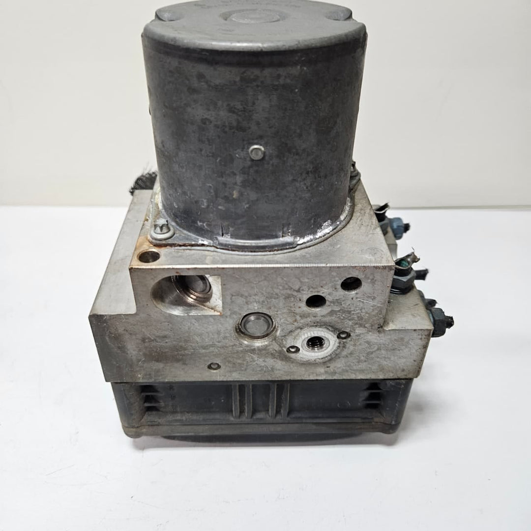 BMW 5 7 Series F01 F02 ABS Anti-Lock Brake Pump Module 6799048