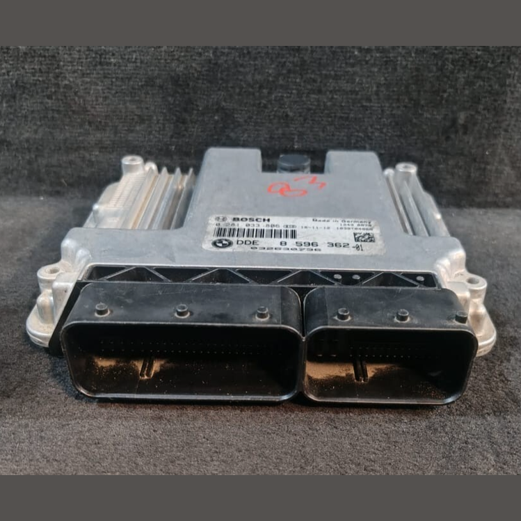 BMW 218d F45 2016 B47 ENGINE CONTROL UNIT ECU MODULE DDE 8596362
