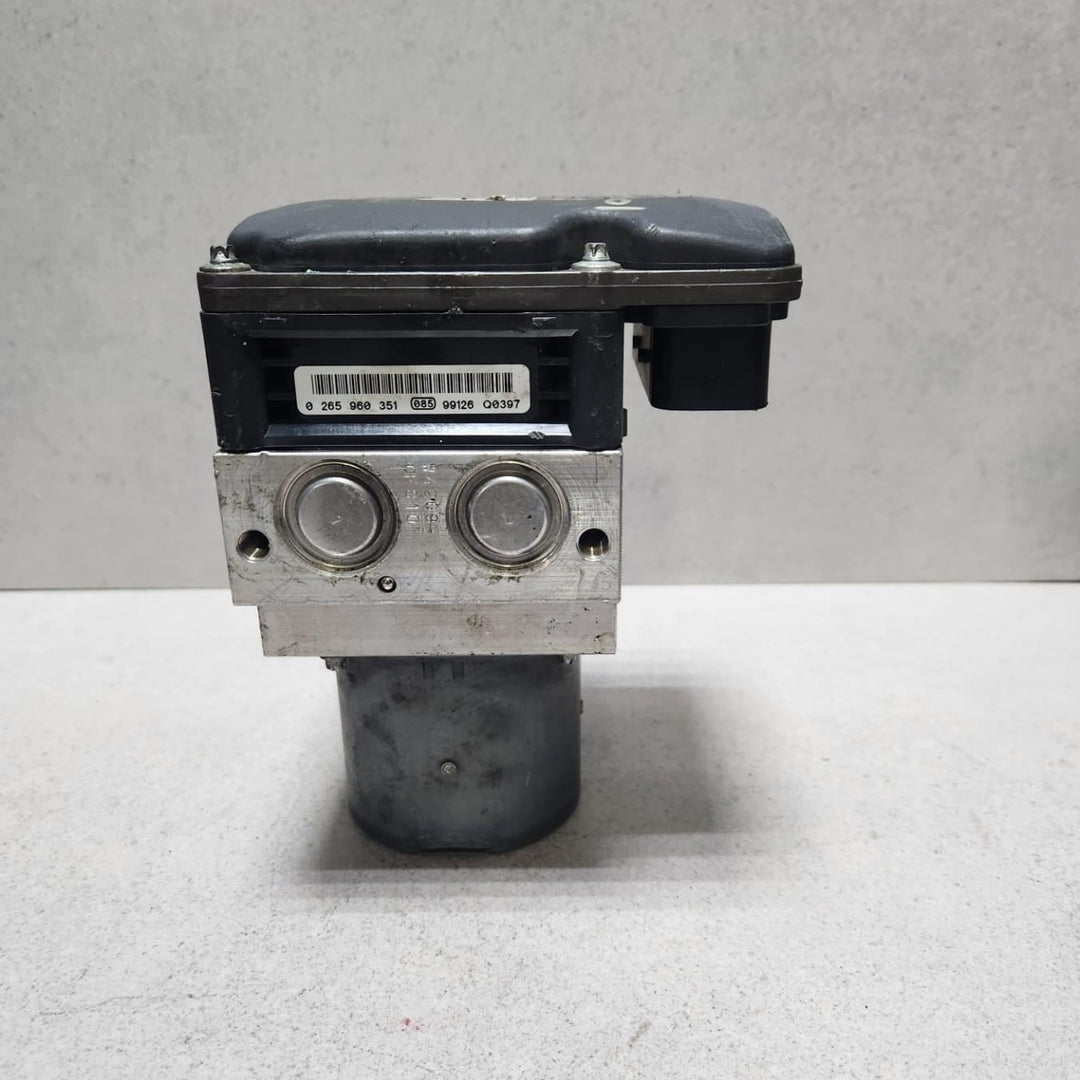 2007-2013 BMW X5 Abs Anti Lock Brake Pump 6795778 X5 E70 and X6 E71
