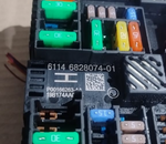 قم بتحميل الصورة إلى عارض الصور، BMW F98 F97 X4 X3 G01  M BODY FUSE BOX CONTROL MODULE OEM  6828074