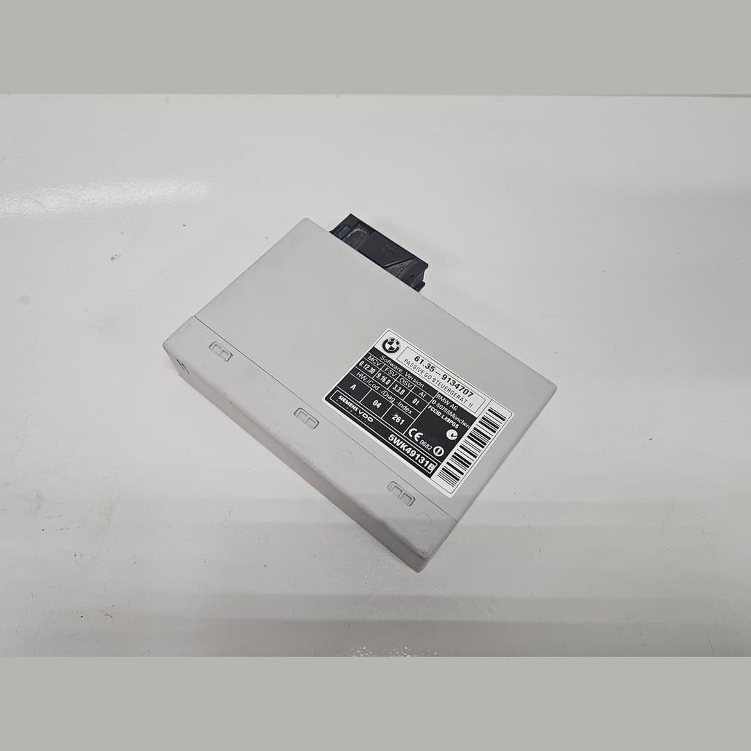 OEM BMW E60 E63 E70 E71 Comfort Keyless Passive Access Control Module 9134707