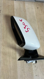 Bild in die Galerieansicht laden, BMW Left Side Door Mirror F0184101U668B 5 Series G30 G31