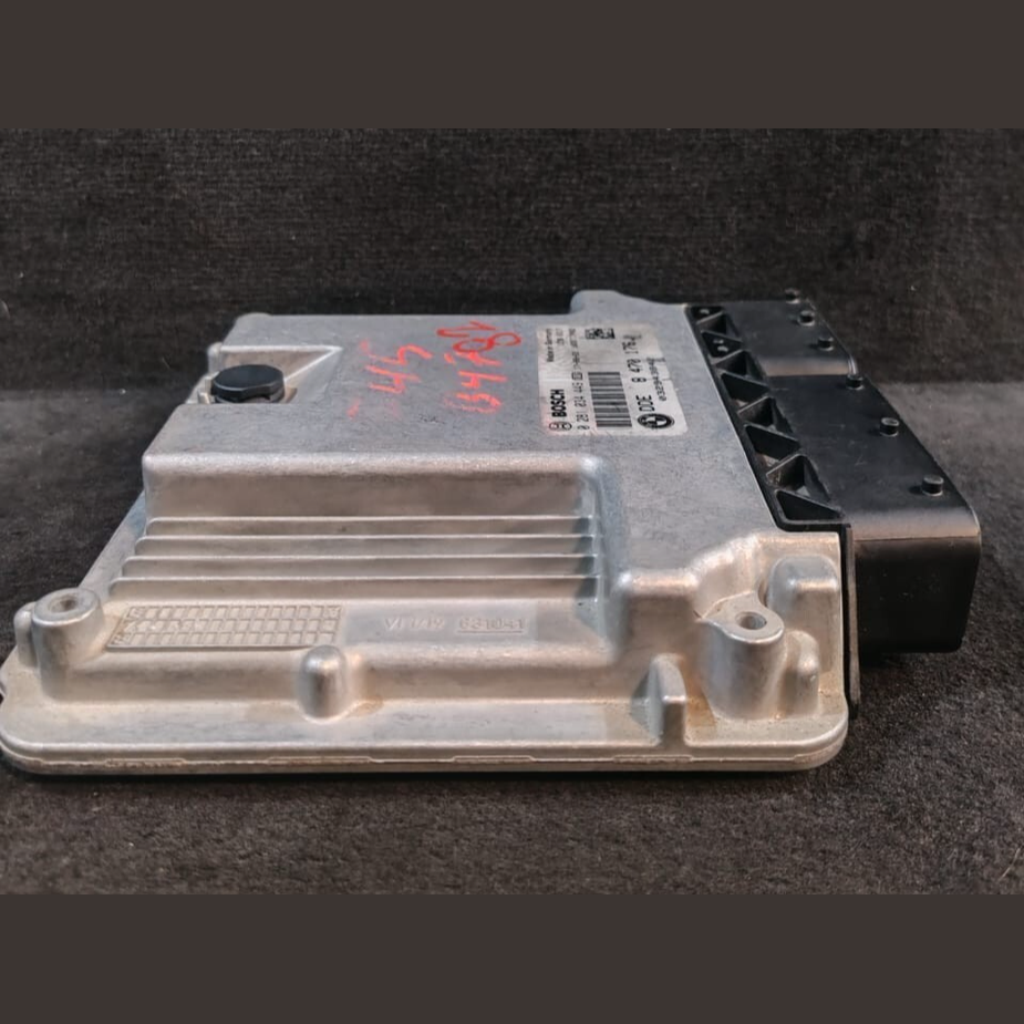BMW 218d F45 2016 B47 ENGINE CONTROL UNIT ECU MODULE DDE 8470176
