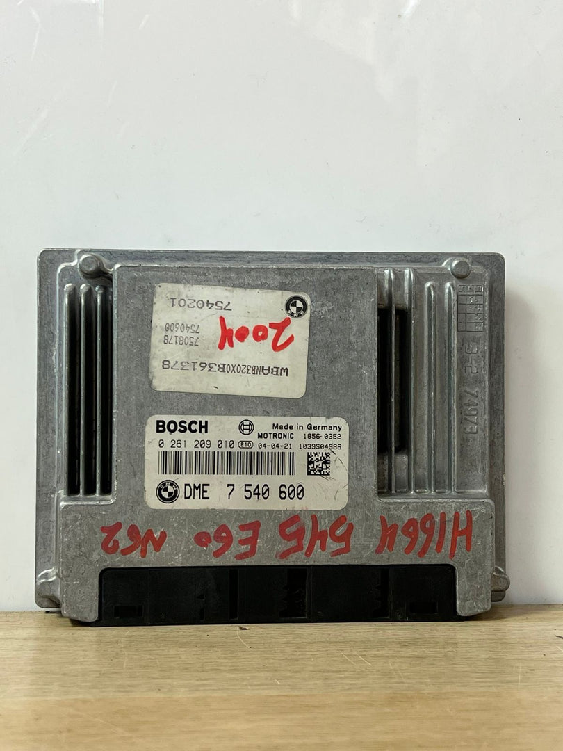 2004 5' E60 BMW 545i Engine Control Module 7540600 N62B44A ECU 