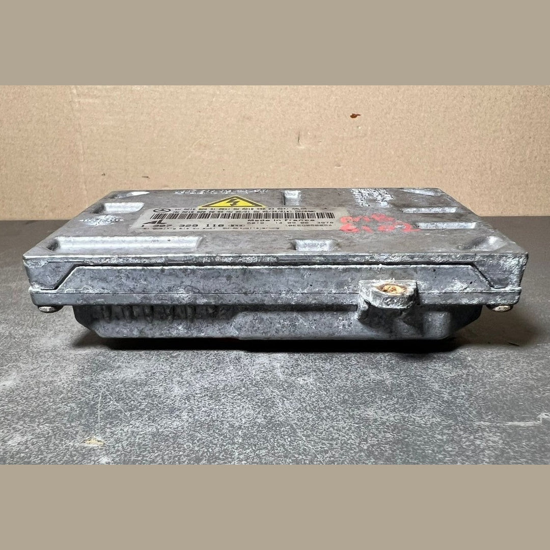 Mercedes Benz W221 Xenon Light Headlight Control Module Unit A216 8203126 OEM
