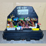قم بتحميل الصورة إلى عارض الصور، 10-16 Mercedes-Benz W212 W204 Front SAM Module Relay Fuse Box A212 9000006 OEM