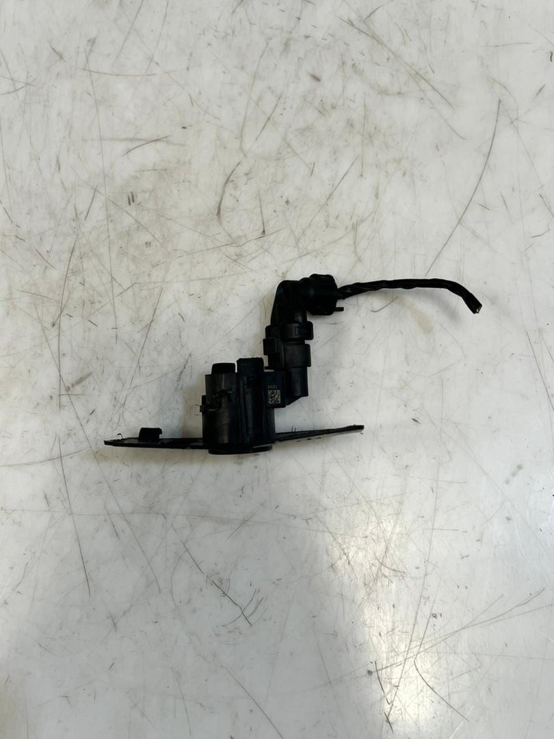 BMW E82 E81 E87 E88 E90 E91 E92 E93 PDC Parking Distance Sensor Front 9196705