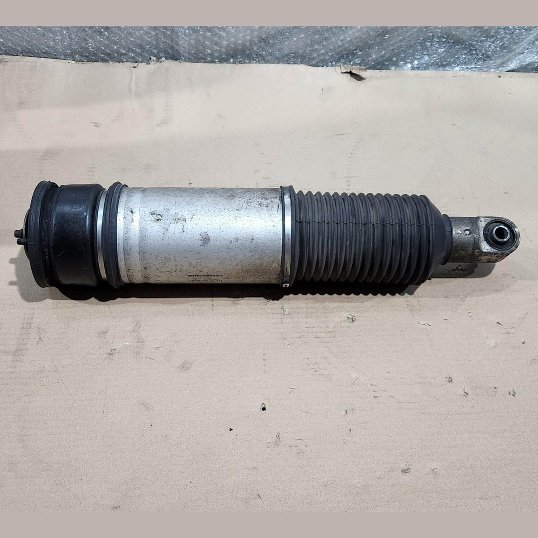 2002-2005 BMW 745i Air Suspension Shock Absorber RHS 6758574 7 Ser E65 E66 E67