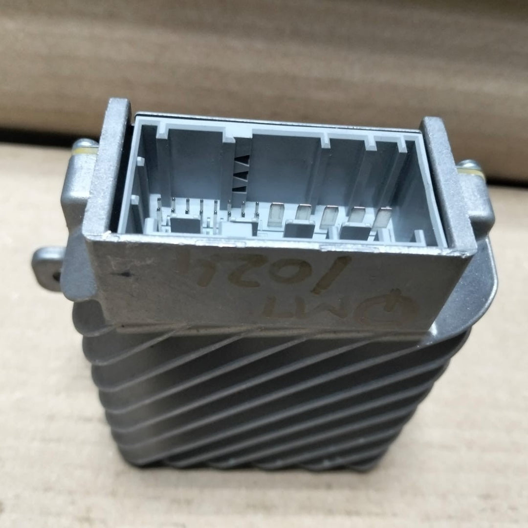 AMPLIFIER BMW 5 G30 G31 G38 Other control units/modules HARMAN/BECKER 8708171