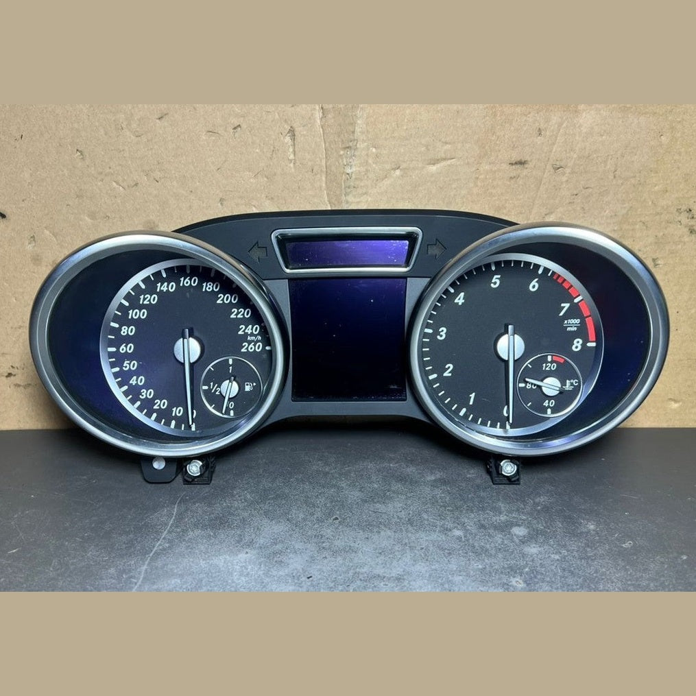 13-16 Mercedes-Benz W166 GL GLE Instrument Cluster Speedometer A166 9007110 OEM