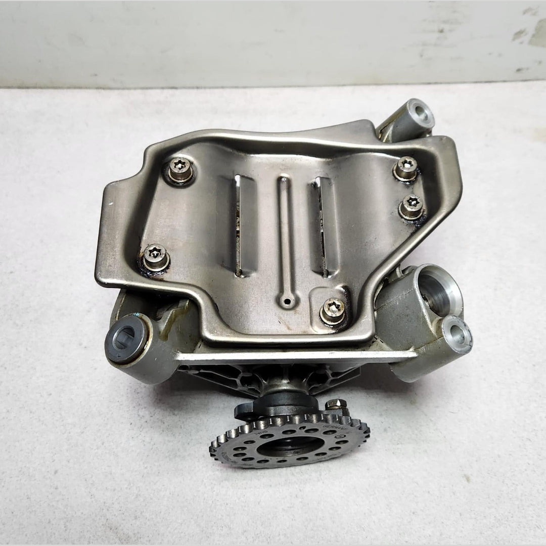 7648256 BMW X5 Engine Oil Pump 650i F12 2014-2018 OEM