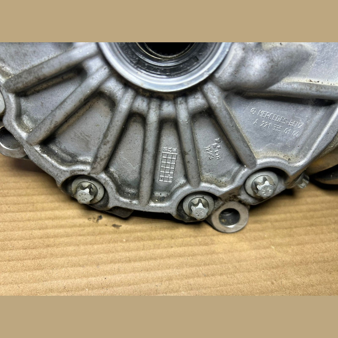 2014-2020 Mercedes-Benz W222 OM642 Front Axle Differential Carrier A221 3308600