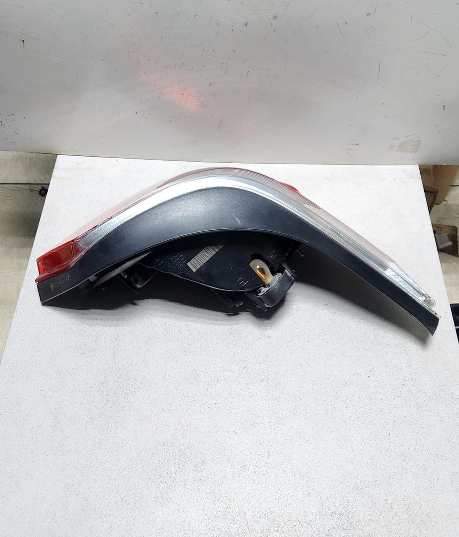 BMW 5 Series E60 Rear Tail Light Rear Left 7165737 E60 5 Series 