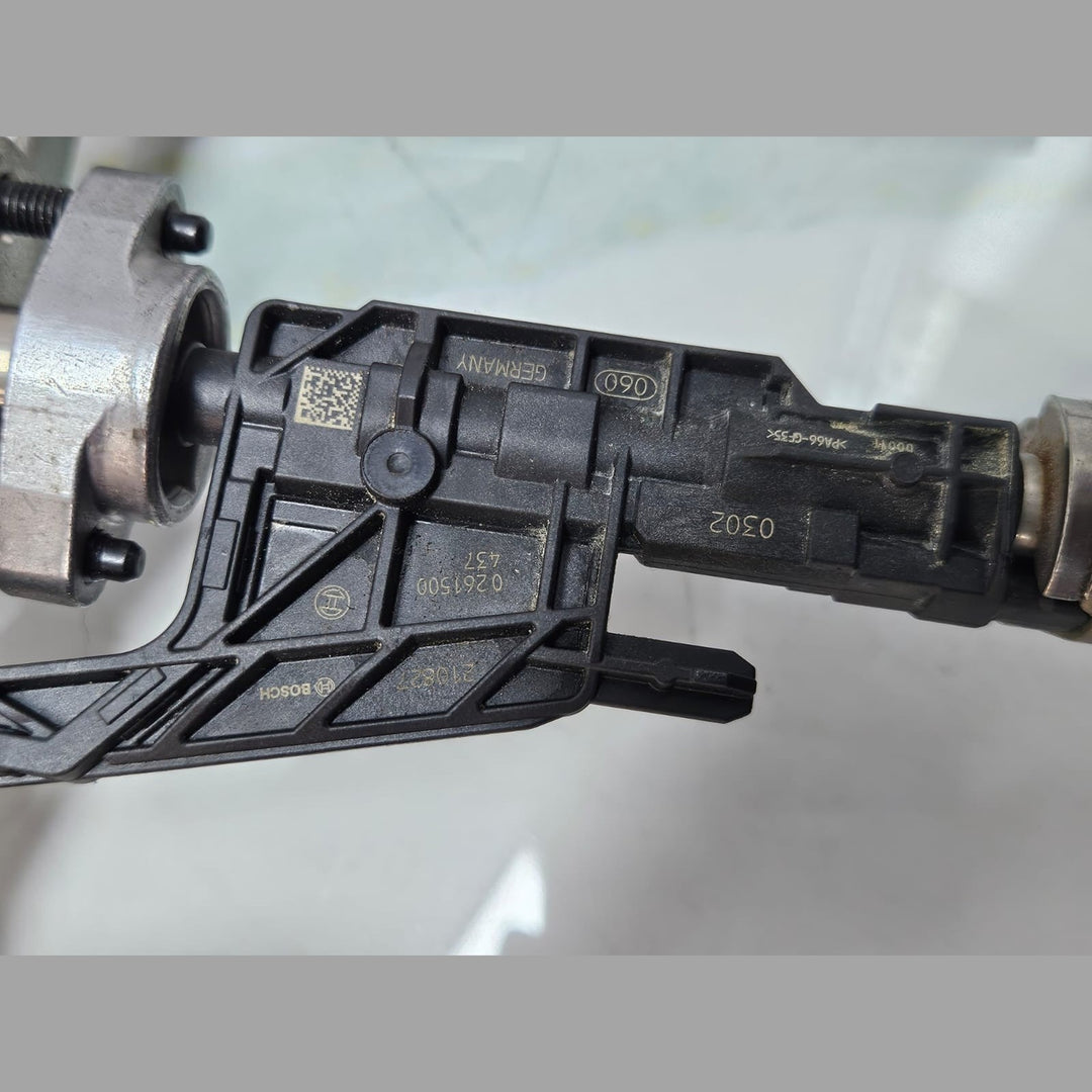 BMW Petrol Engine B46 B48 Fuel Injector Petrol High Pressure Rail 8656548 OEM 