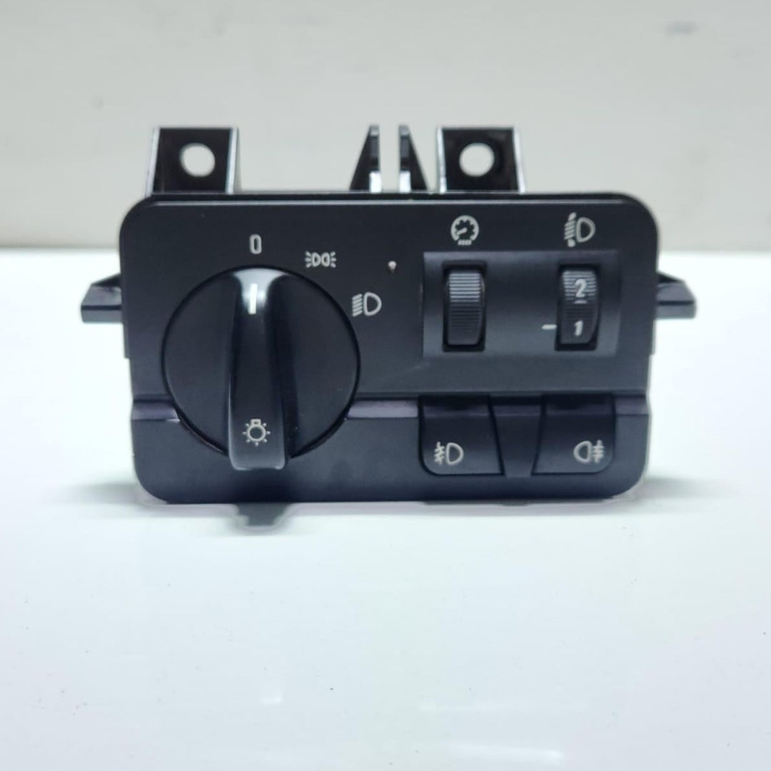 1997-2001 BMW 323i Headlight Control Module 6936832 E46 E39 and E53