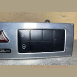 Bild in die Galerieansicht laden, 03-06 Mercedes-Benz W203 C-Class Hazard Switch Warning Button A203 8702610 OEM