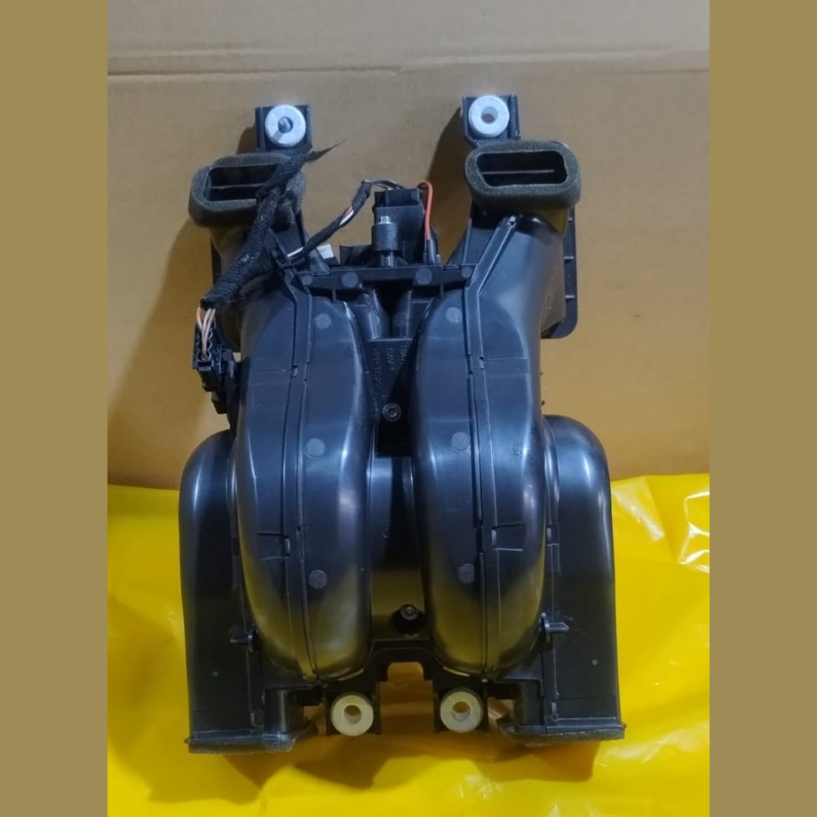 BMW G11 G12 G30 G31 G32 G05 G07 F90 REAR BLOWER MOTOR DUCT 9315950