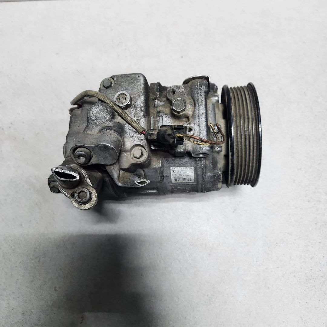 2006-2007 BMW 525i Air Conditioning Compressor 6956715 E60 E61 E63 E64 E65 E66