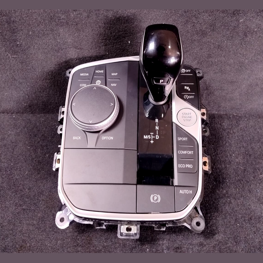 BMW 2 Gran Coupe F44 Gear Shifter and idrive with switch board 5A5C4A0 2022 RHD