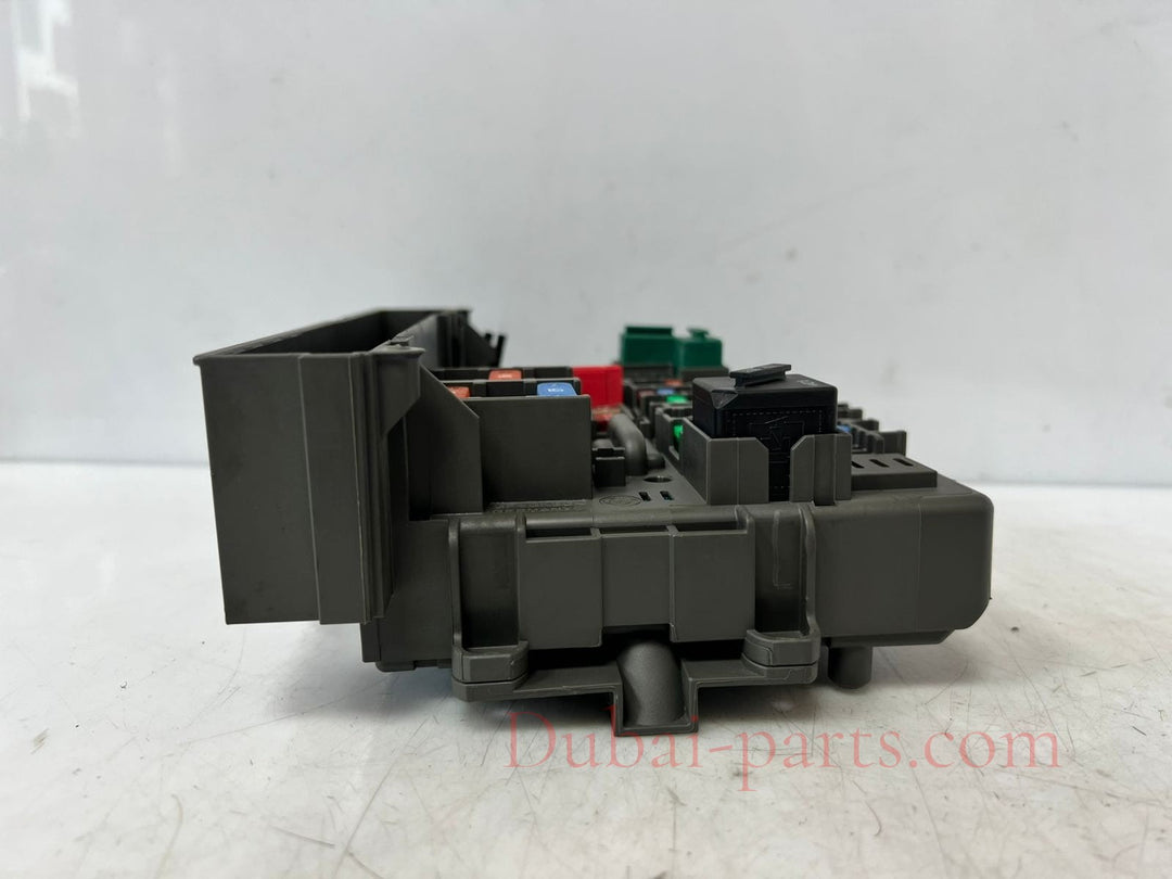 2007-2013 BMW 328i E90 E91 E92 E84 Front Power Distribution Fuse Box 9119444 OEM